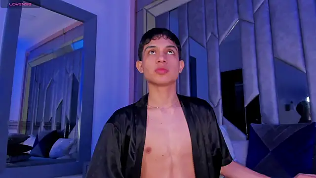 Sebax_Youngn Webbikameraesitys