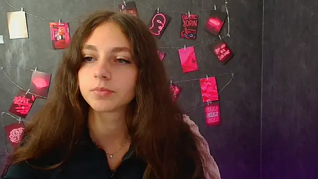 KissMeJulia's Live XXX Chat