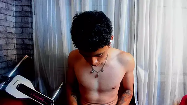 Mike_red élő XXX-chatje