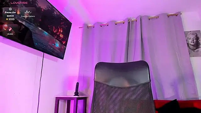 Fenty_XXn Webbikameraesitys