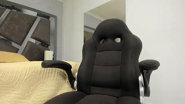 ElektraBomdans' Live XXX Chat