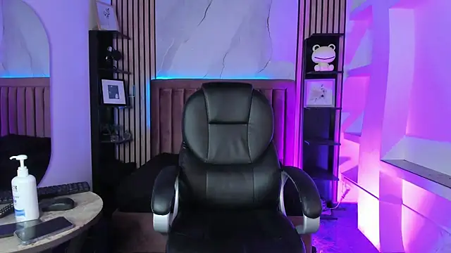 Chat +18 de SthepanodiMonaco ao vivo