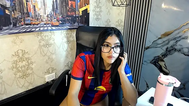 Holly_Watson_ Adlı Modelin Canlı XXX Sohbeti