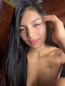XXX chat uživo modela NatashaaSweet_