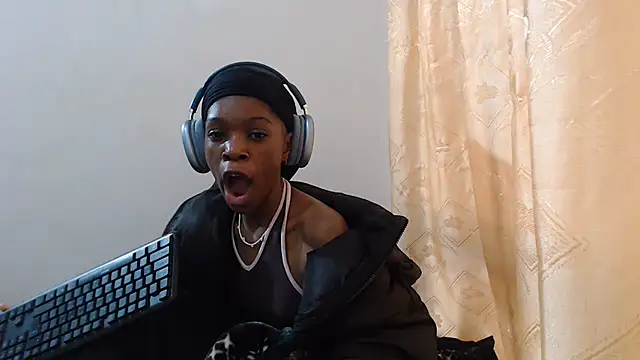 Živý XXX chat PetiteBarbie_05