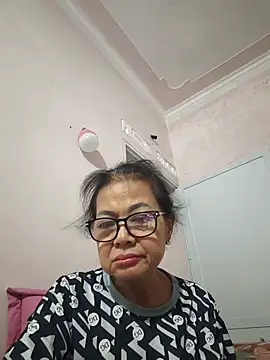 Hotestloven Live XXX chat