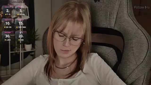 Chat +18 de KiraMontoya ao vivo