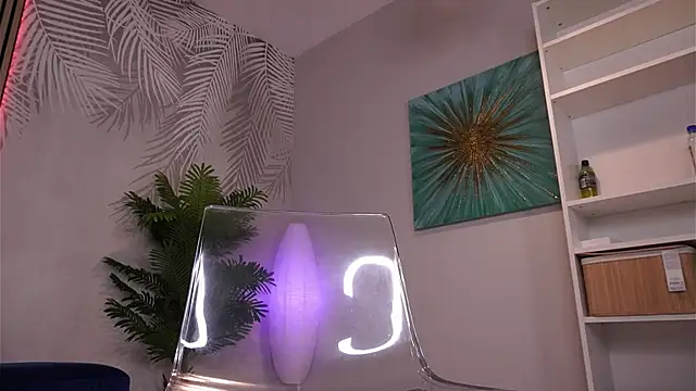 MiraxMonroe's Live XXX Chat