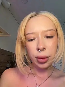 MaryChanXOn Live XXX chat