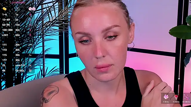 LianaFord লাইভ XXX চ্যাট