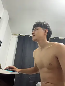 Diego_Navas1 Adlı Modelin Canlı XXX Sohbeti