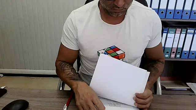 Evasionee Live XXX Chat