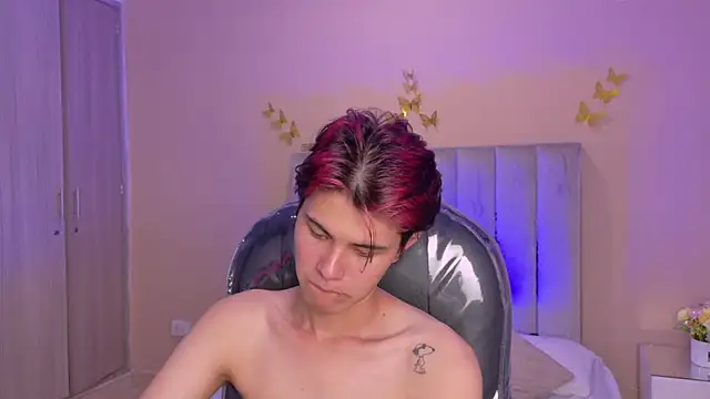 Derek_Sinn Chat XXX in diretta