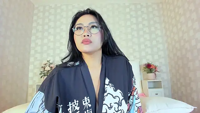 NatsumiHun's Live XXX Chat