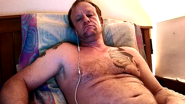 Yournaughty élő XXX-chatje