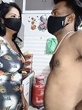 Kaur_Simran_01 即時 XXX 聊天