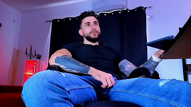 Živý XXX chat MightyAaron66