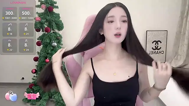 XXX chat uživo modela OiOi-666