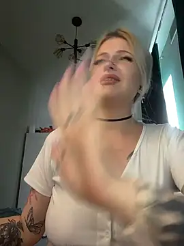 DriveThruCiri Webcam show