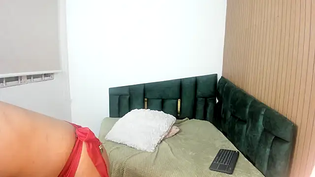 Mishka__ Chat XXX in diretta
