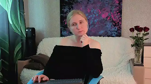Živý XXX chat Lanavi_Smile