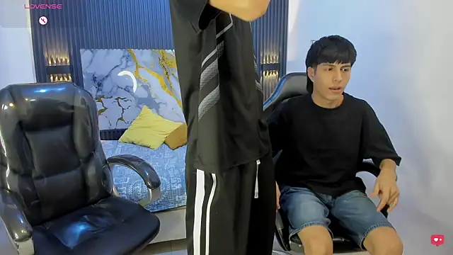 XXX chat uživo modela Estiv18_