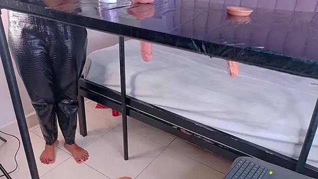 Czat XXX na żywo – Meganlove__