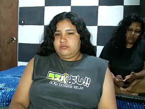 Valery-Khloe Webcam-Show
