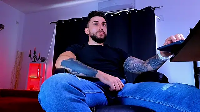 MightyAaron66 Chat XXX live
