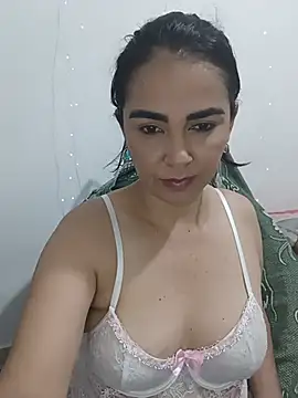 Emily_Divi69 Live XXX-chat