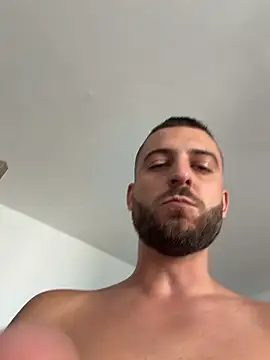 Pablo_Hornyguy95's Live XXX Chat