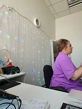 Juicy_PeachLux's Live XXX Chat