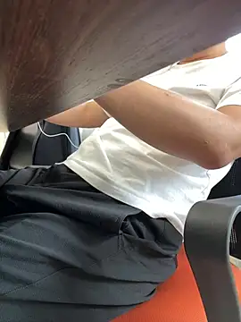 wlliuliuliu 现场XXX聊天
