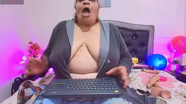 QueenMatturex's Live XXX Chat