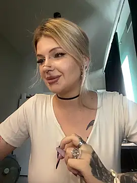 Chat XXX ao vivo de DriveThruCiri
