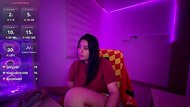 cloe_small Chat XXX live