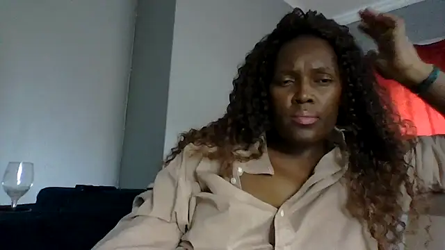 Malaika_Nkosi – Live XXX-chat