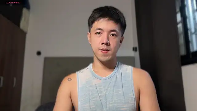 Addictiveboi 现场XXX聊天