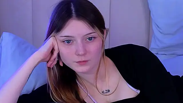 AlyssFrost live XXX chat