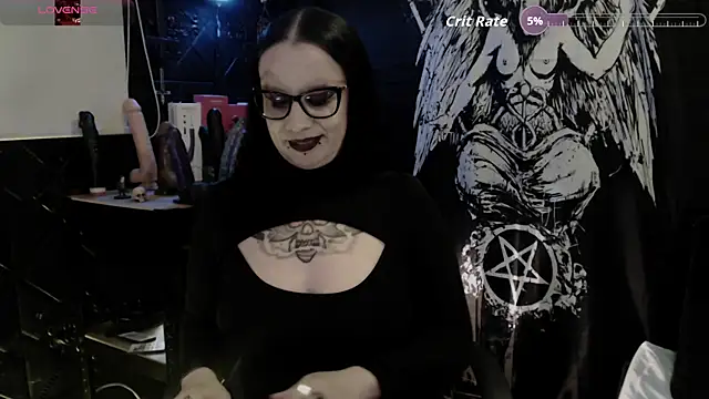 Chat +18 de Evil_Queen_666 ao vivo