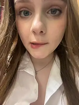 Chat +18 de Lunabelle_ ao vivo