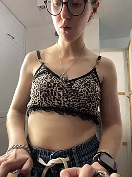 MartiniiSelenna Adlı Modelin Canlı XXX Sohbeti