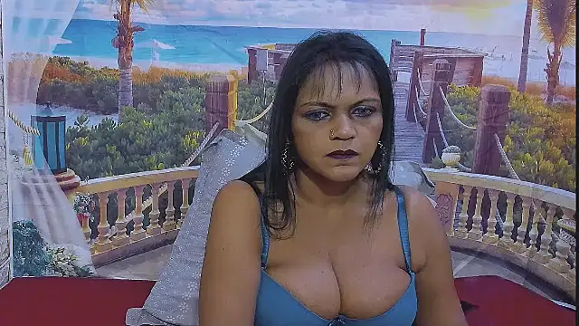 Chat +18 de indianswtbella ao vivo