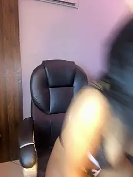 valenlopezz_'s Live XXX Chat