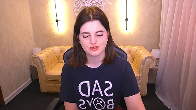KristiFoxy Adlı Modelin Canlı XXX Sohbeti