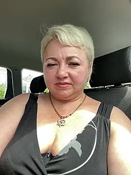 Viki100paradise's Live XXX Chat