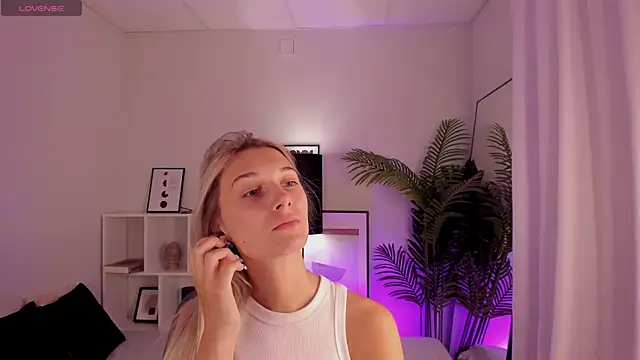 LauraPurr Live XXX Chat