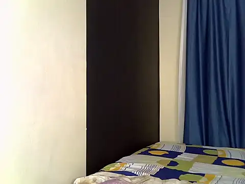 FlirtyMira's Live XXX Chat