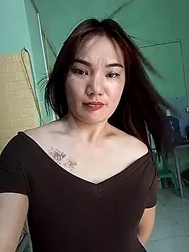 Voiva11 Adlı Modelin Canlı XXX Sohbeti