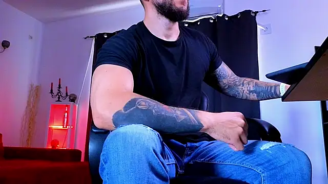 Онлайн чат XXX MightyAaron66